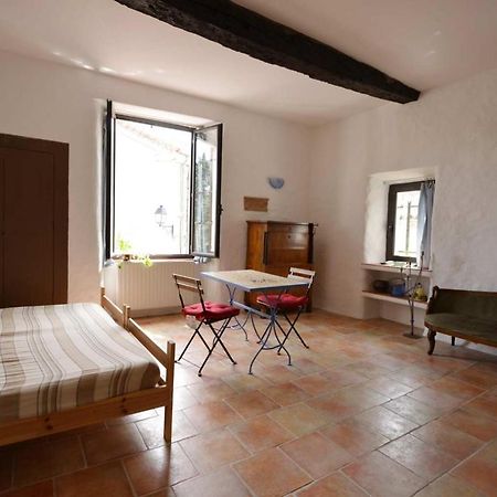 Studio De La Cheminee Et Studio De La Place Apartman Sigonce Kültér fotó
