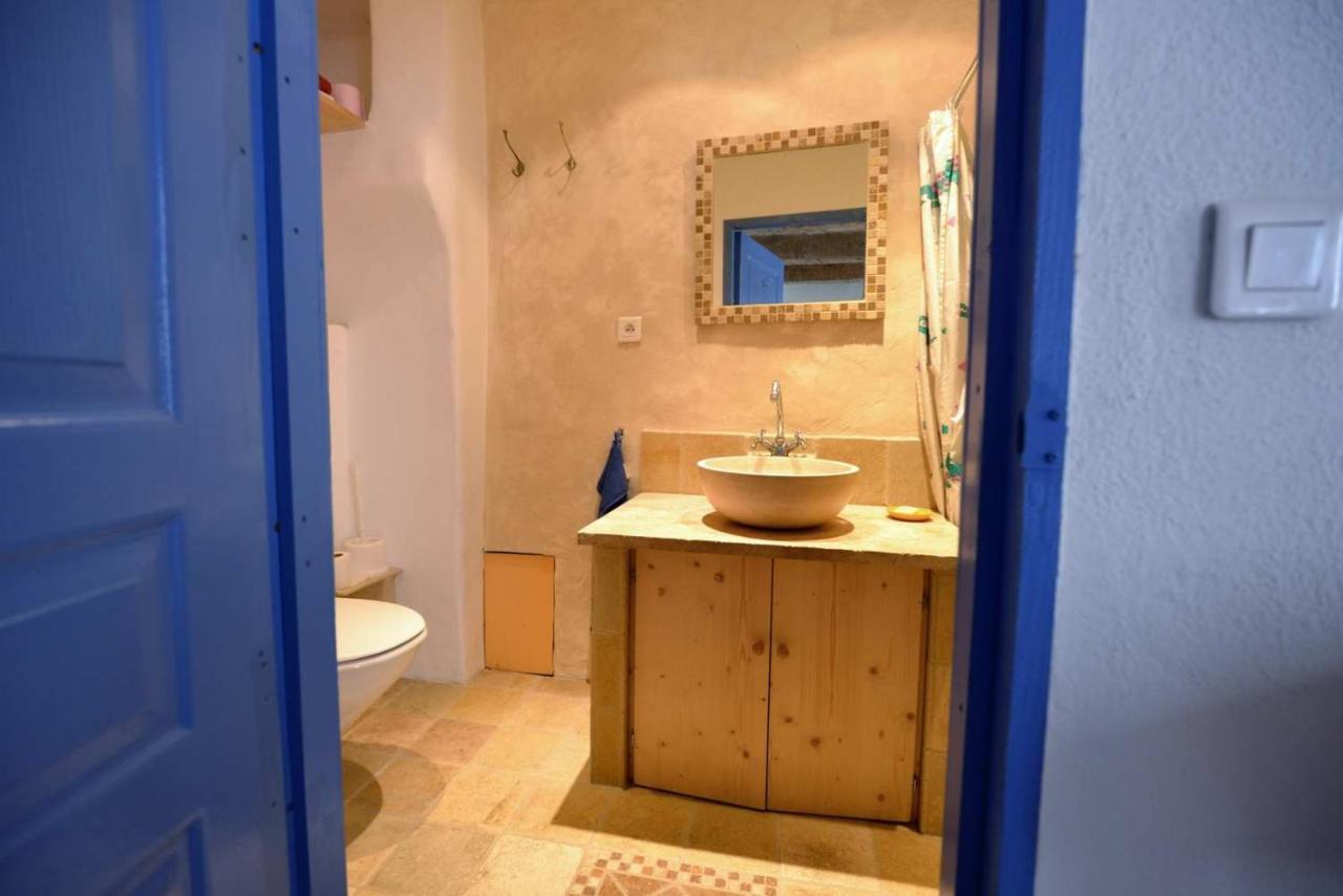 Studio De La Cheminee Et Studio De La Place Apartman Sigonce Kültér fotó