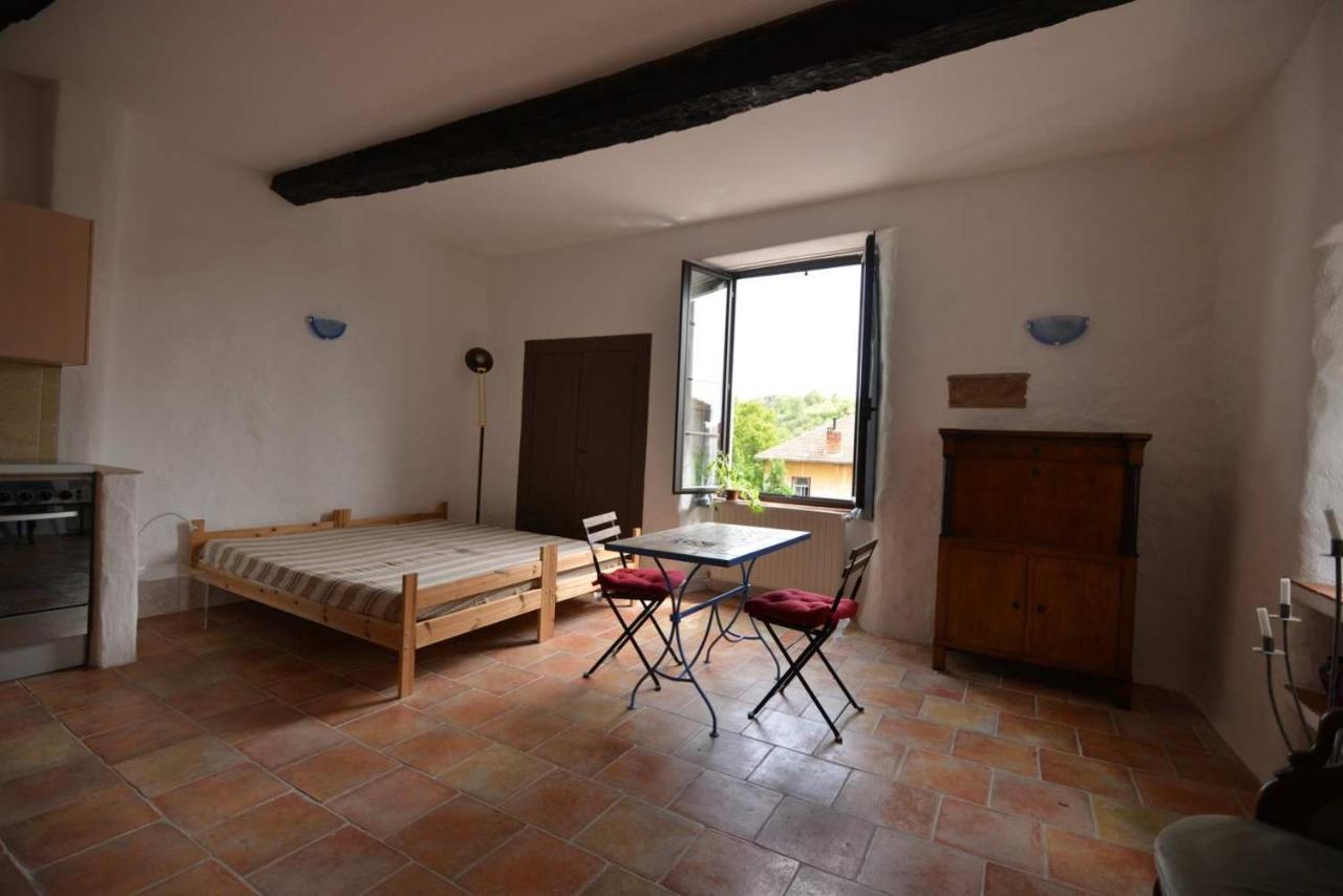 Studio De La Cheminee Et Studio De La Place Apartman Sigonce Kültér fotó