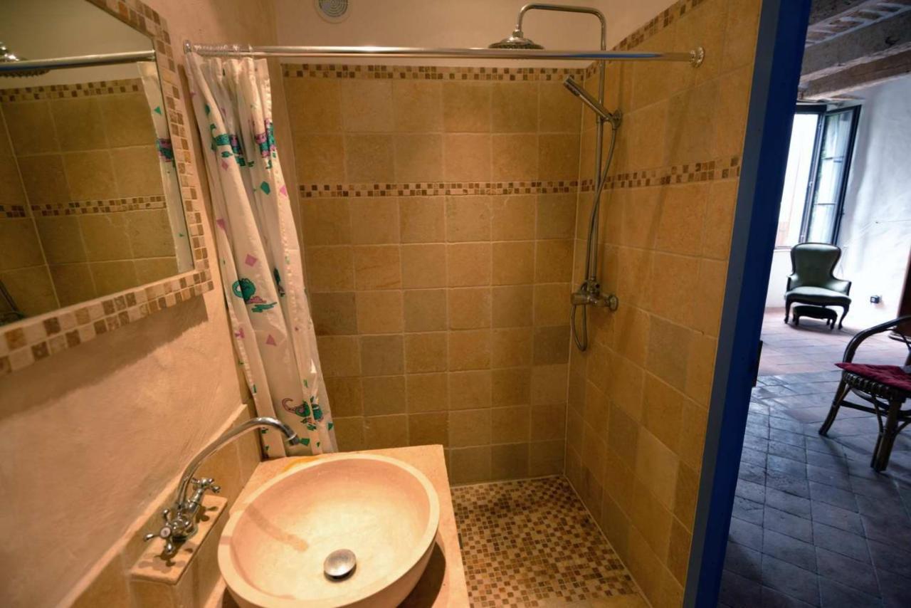 Studio De La Cheminee Et Studio De La Place Apartman Sigonce Kültér fotó