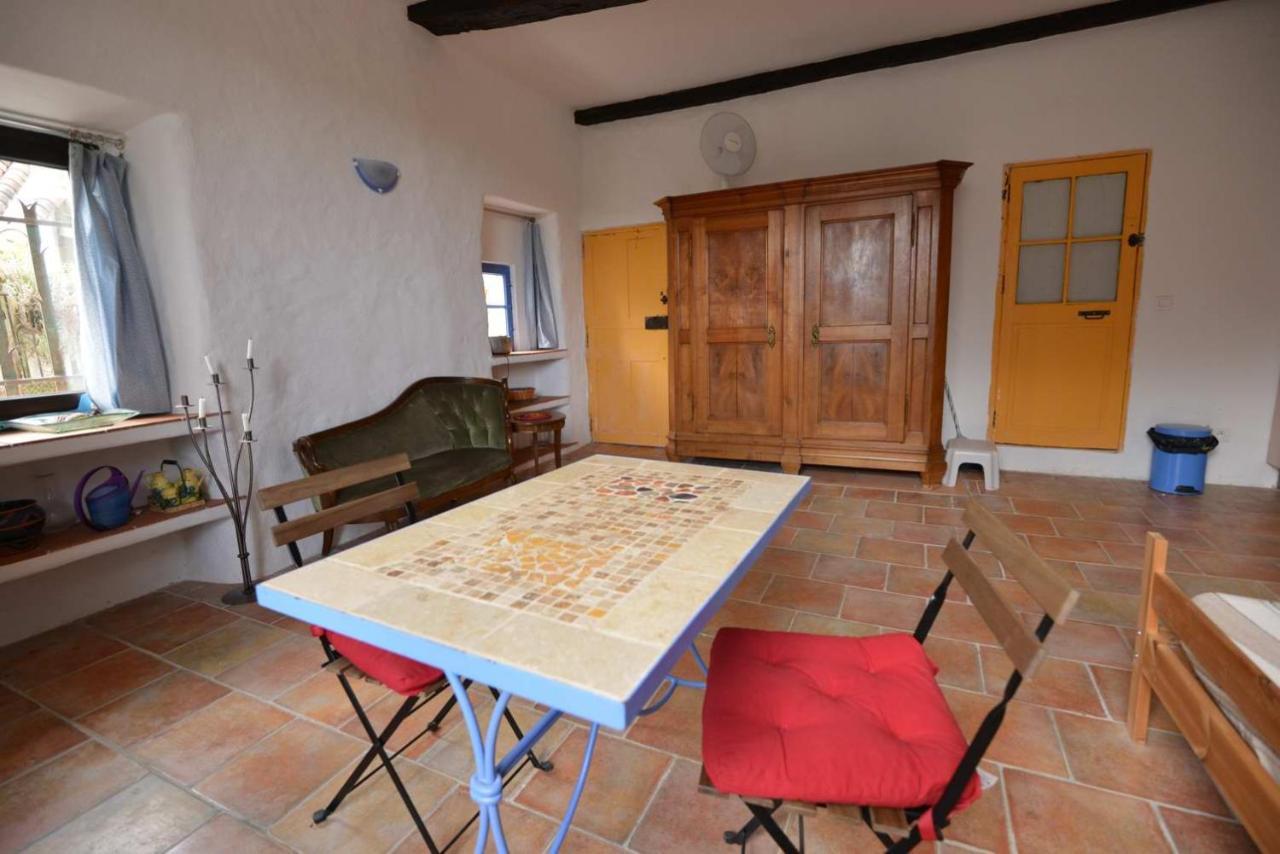 Studio De La Cheminee Et Studio De La Place Apartman Sigonce Kültér fotó